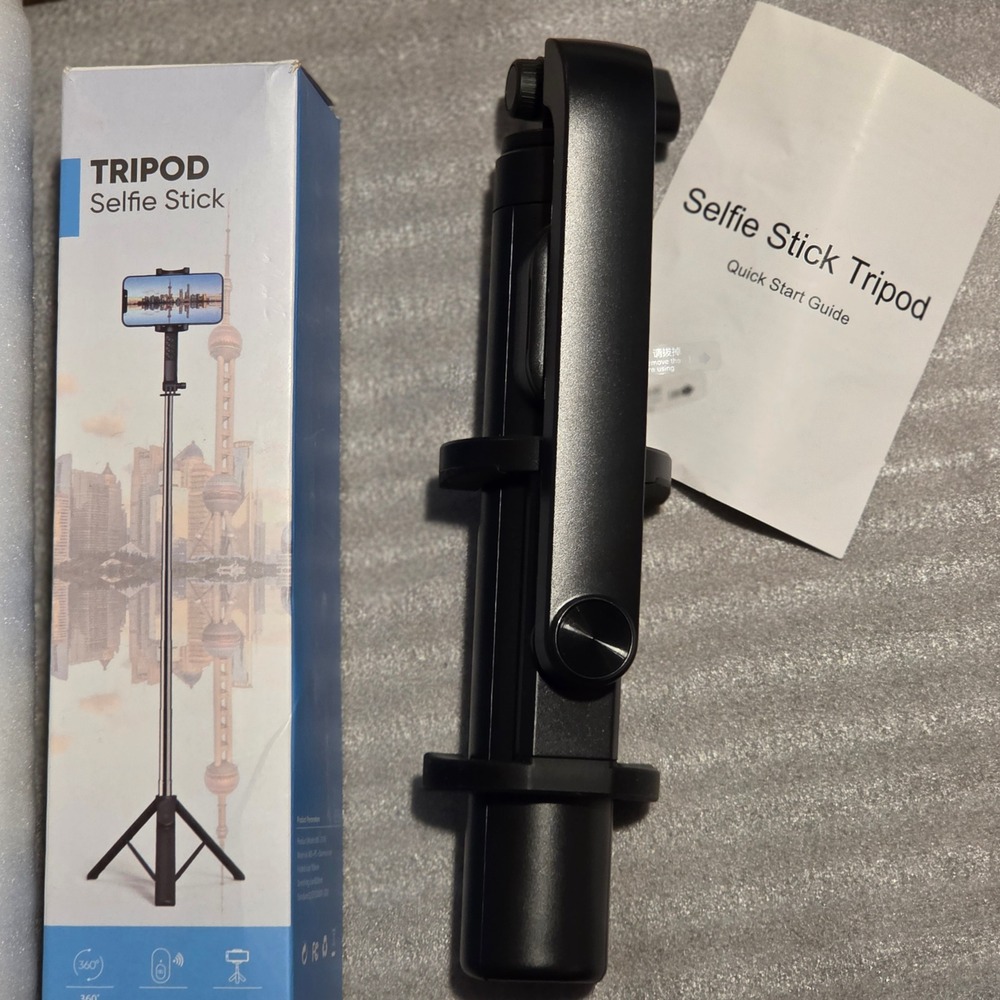 Selfie‎ Stick Tripod with Wireless Remote 360 Rotation ZPG-01 Black New